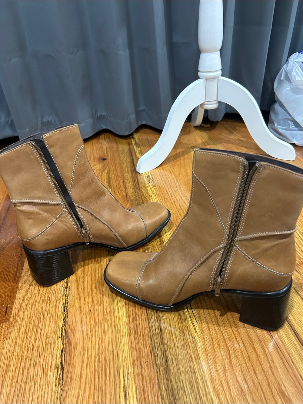Clarks Tan Leather Block-Heel Ankle Boots with Side Zip